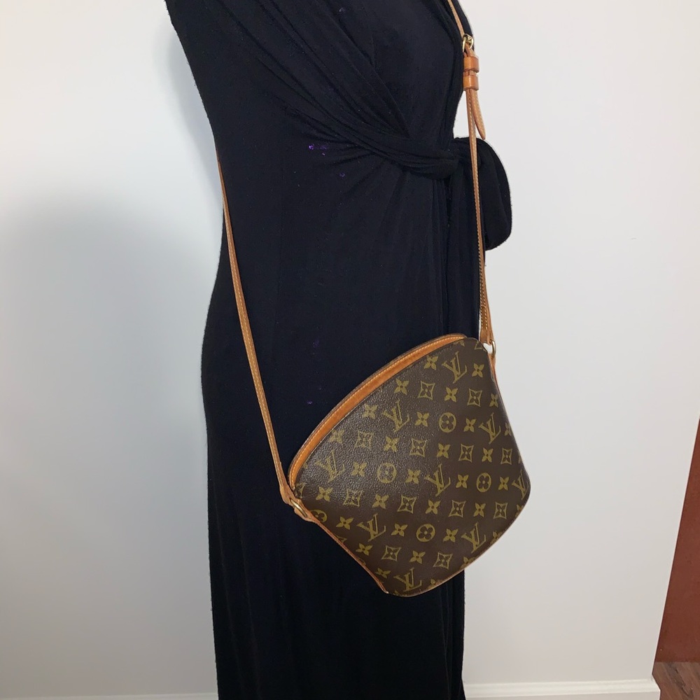 Louis Vuitton crossbody